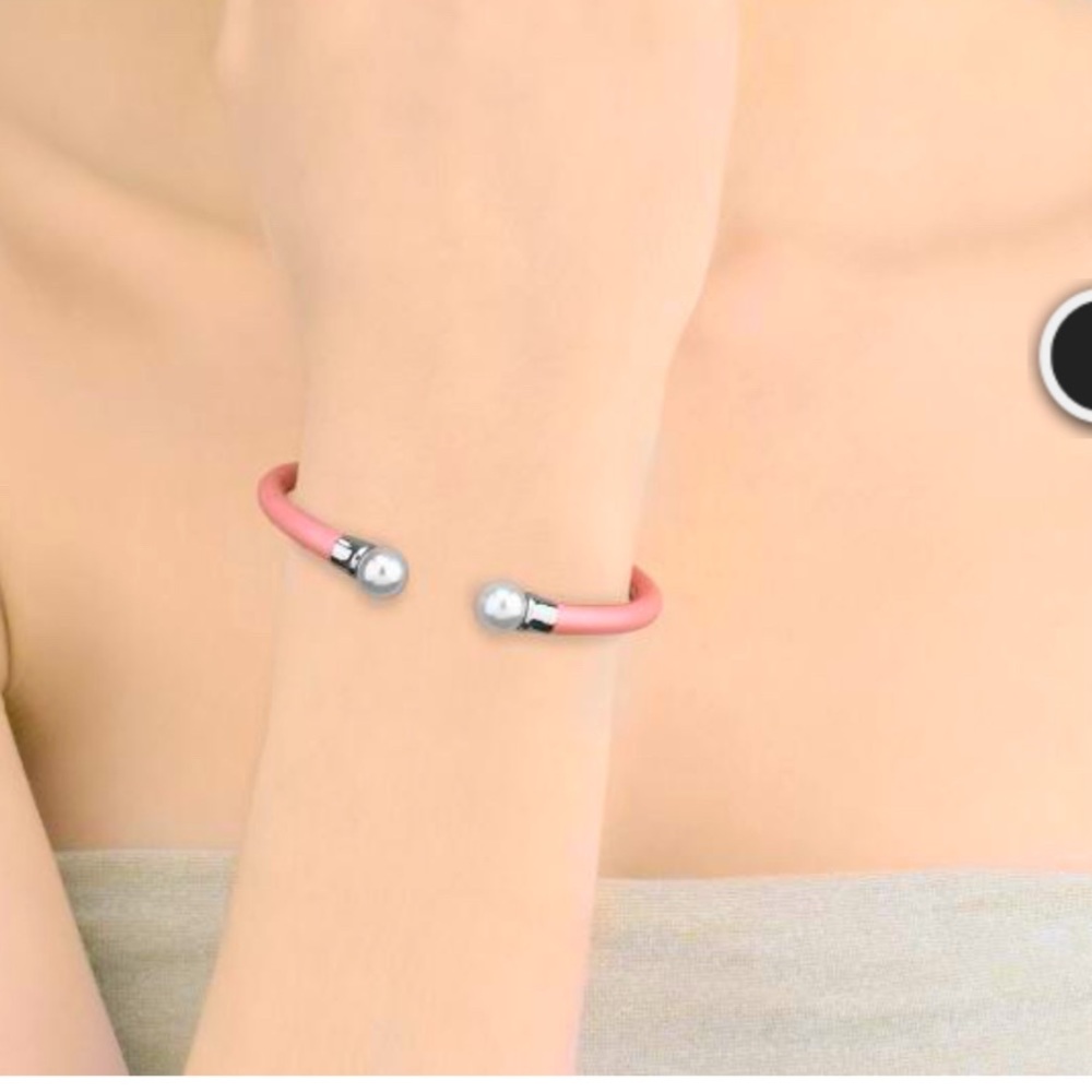 Majorica leather bracelet